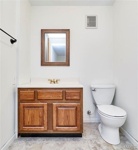 11900 Grant Place, Des Peres, MO 63131