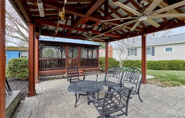 11900 Grant Place, Des Peres, MO 63131