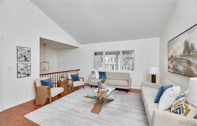 11900 Grant Place, Des Peres, MO 63131