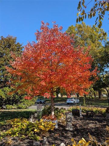 11900 Grant Place, Des Peres, MO 63131