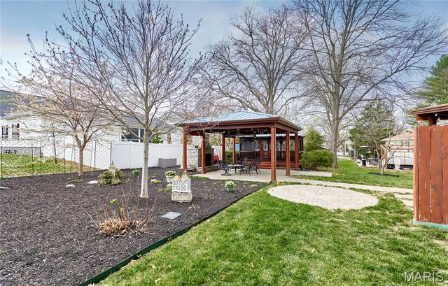 11900 Grant Place, Des Peres, MO 63131