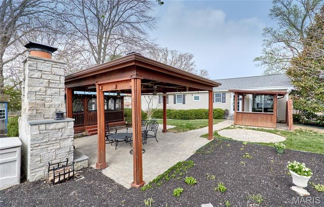 11900 Grant Place, Des Peres, MO 63131