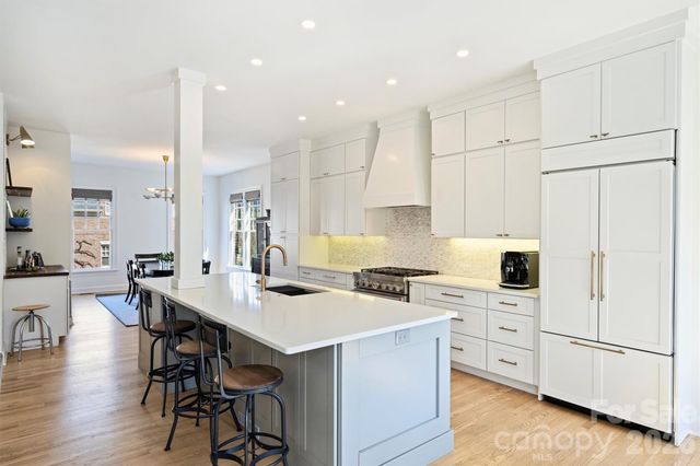 1244 Dilworth Crescent Row, Charlotte, NC 28203