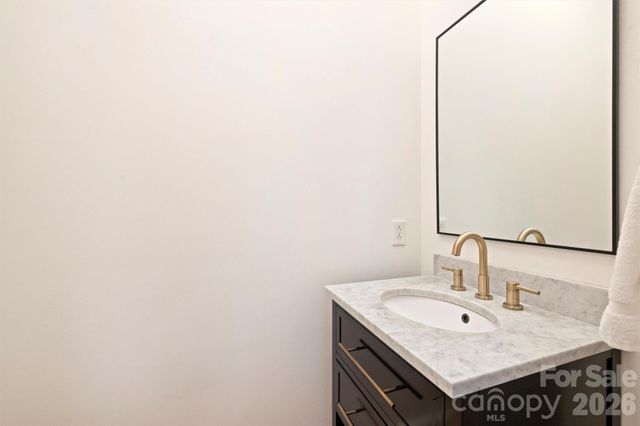 1244 Dilworth Crescent Row, Charlotte, NC 28203