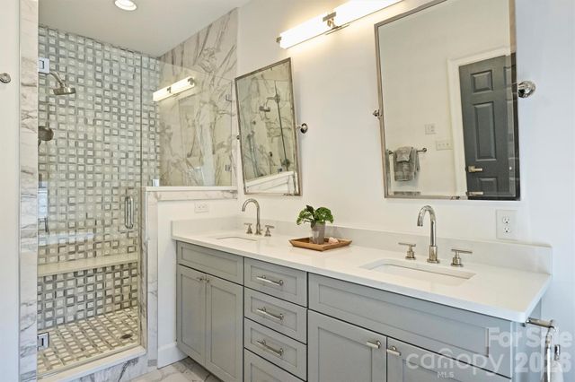 1244 Dilworth Crescent Row, Charlotte, NC 28203