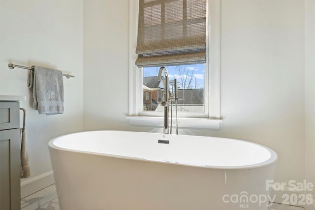 1244 Dilworth Crescent Row, Charlotte, NC 28203