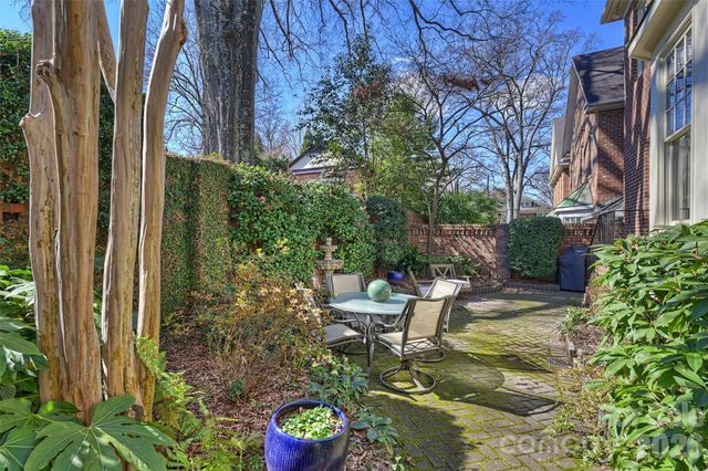 1244 Dilworth Crescent Row, Charlotte, NC 28203