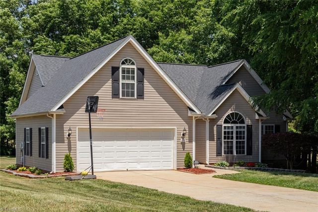 271 Pepperstone Drive, Mocksville, NC 27028