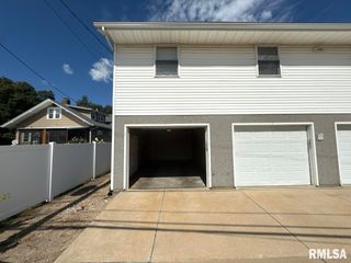 540 N Main St Apt D, Morton, IL 61550