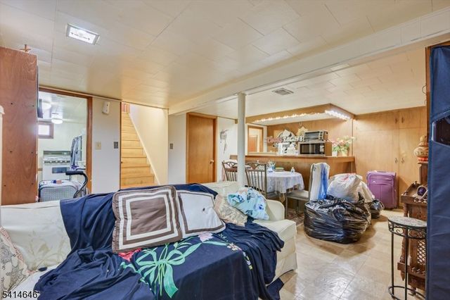 99 Elmhurst Ave, Woodbridge Twp., NJ 08830