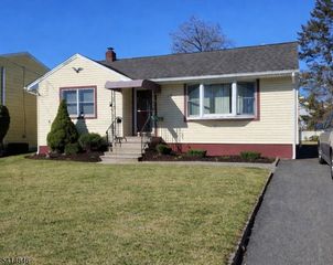 99 Elmhurst Ave, Woodbridge Twp., NJ 08830