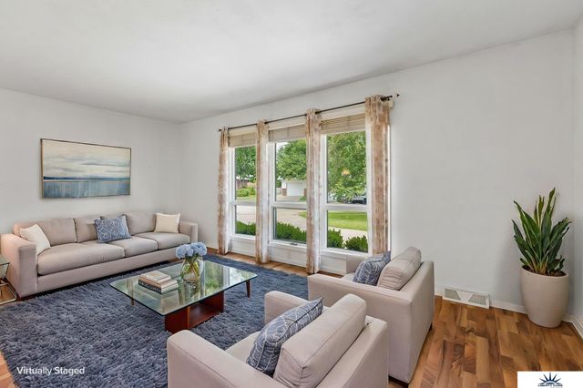 113 Meadow Lane, Gretna, NE 68028