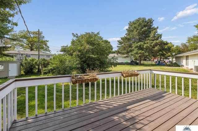 113 Meadow Lane, Gretna, NE 68028