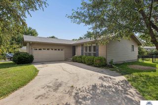 113 Meadow Lane, Gretna, NE 68028