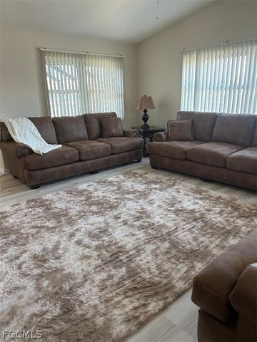 2813 SW 31st LN, Cape Coral, FL 33914