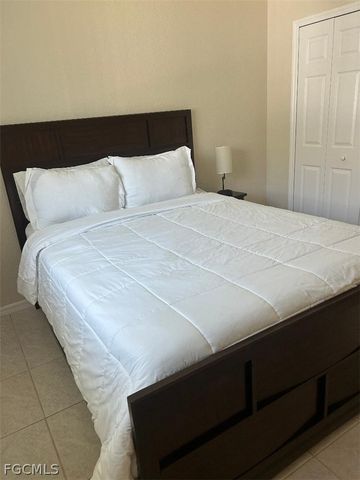 2813 SW 31st LN, Cape Coral, FL 33914