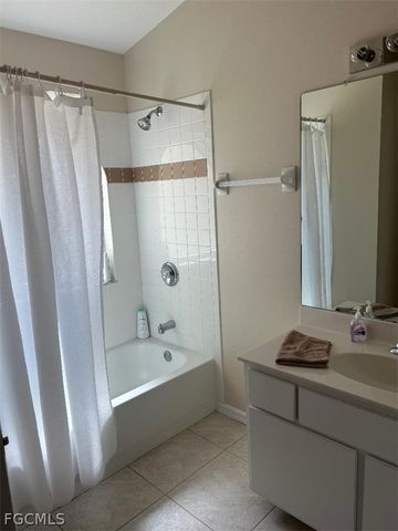 2813 SW 31st LN, Cape Coral, FL 33914