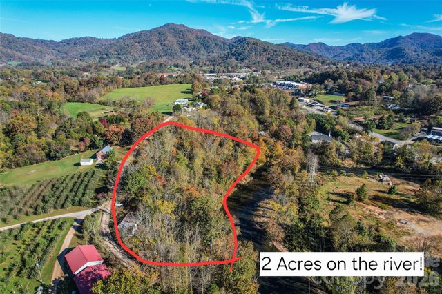 415 Pigeon Ford Road, Canton, NC 28716