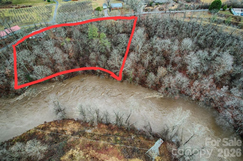 415 Pigeon Ford Road, Canton, NC 28716