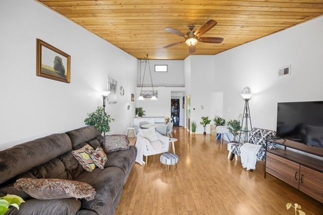 14517 Sussex Court ph1, Oak Forest, IL 60452