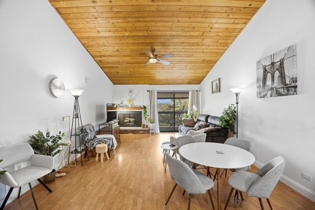 14517 Sussex Court ph1, Oak Forest, IL 60452