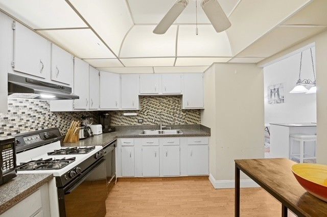 14517 Sussex Court ph1, Oak Forest, IL 60452