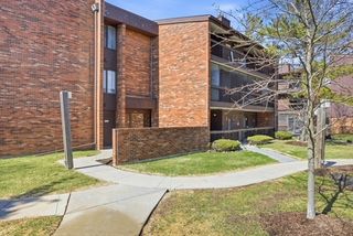 14517 Sussex Court ph1, Oak Forest, IL 60452