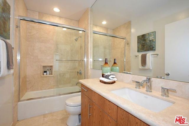 2203 Ocean Avenue 102, Santa Monica, CA 90405