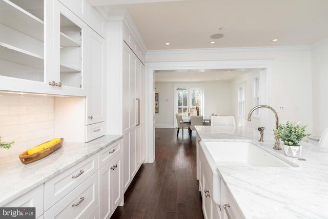 2715 N ST NW, Washington, DC 20007