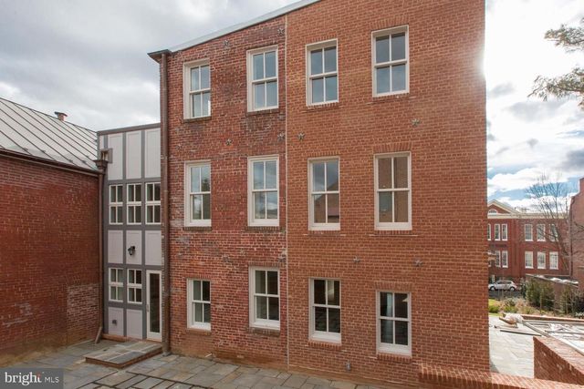 2715 N ST NW, Washington, DC 20007