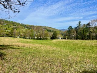 99999 Lollis Road, Candler, NC 28715