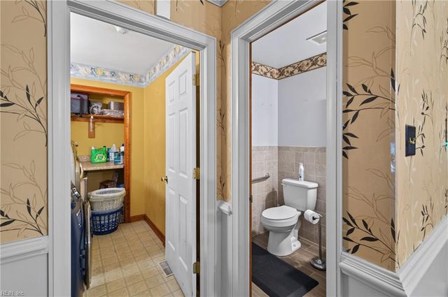 1605 Nansemond PW, Suffolk, VA 23434