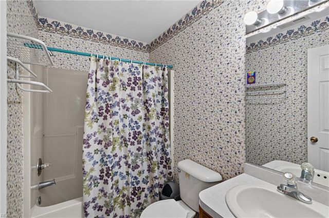 1605 Nansemond PW, Suffolk, VA 23434