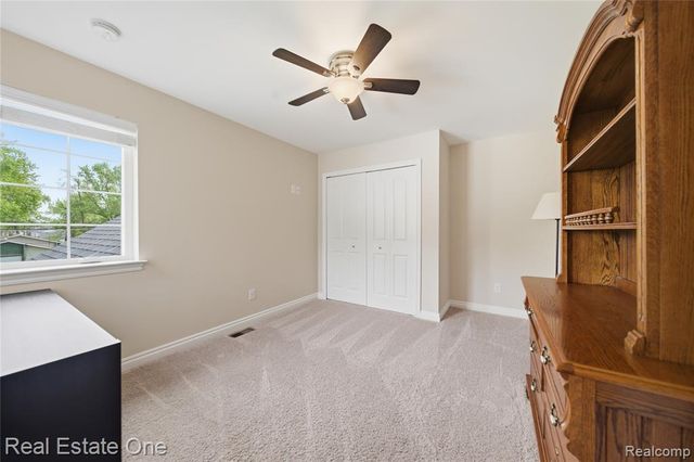 8915 Gittins Street, Commerce Twp, MI 48382