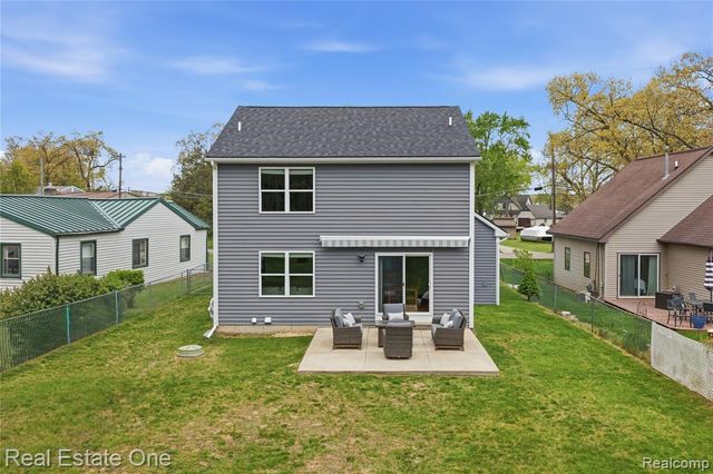 8915 Gittins Street, Commerce Twp, MI 48382
