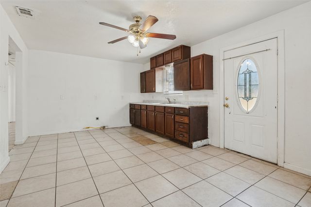 336 Belle Street, Bedford, TX 76022