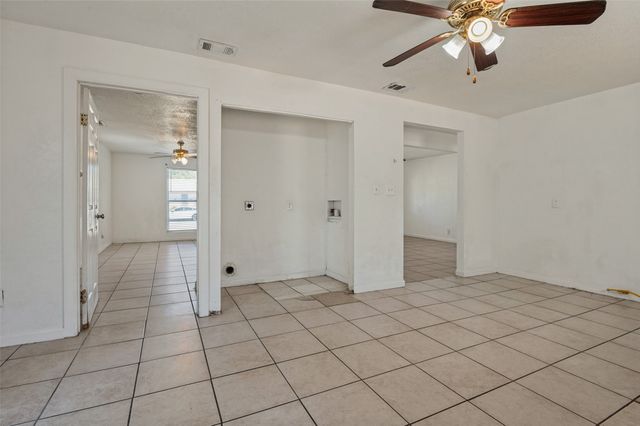 336 Belle Street, Bedford, TX 76022
