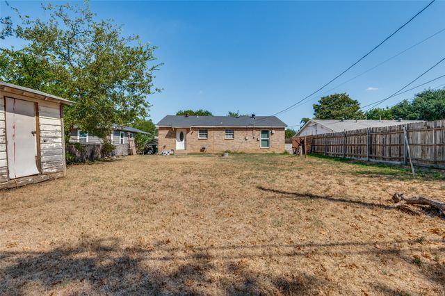 336 Belle Street, Bedford, TX 76022