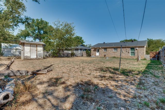 336 Belle Street, Bedford, TX 76022