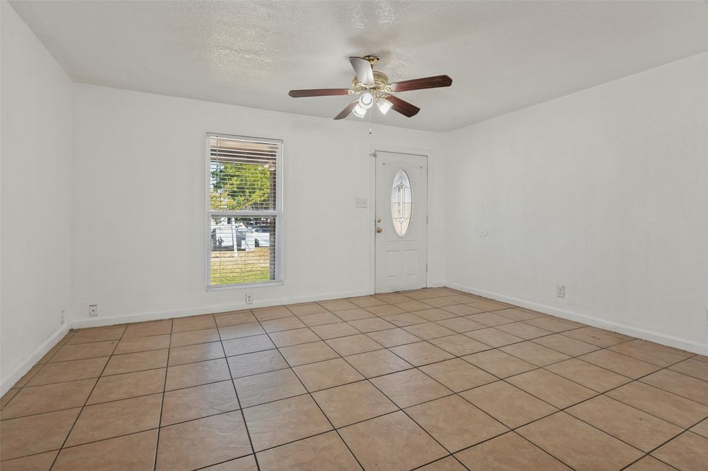 336 Belle Street, Bedford, TX 76022 — photo 5