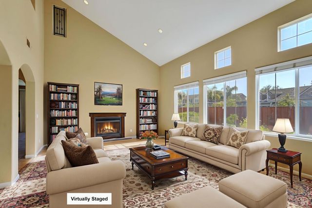 531 Star Lilly Dr, Vacaville, CA 95687