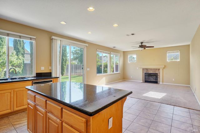 531 Star Lilly Dr, Vacaville, CA 95687
