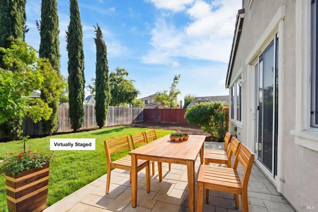 531 Star Lilly Dr, Vacaville, CA 95687