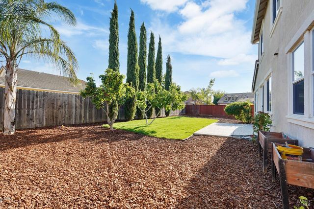 531 Star Lilly Dr, Vacaville, CA 95687