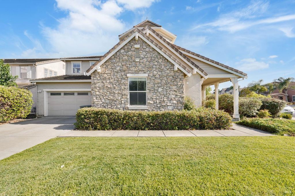 531 Star Lilly Dr, Vacaville, CA 95687