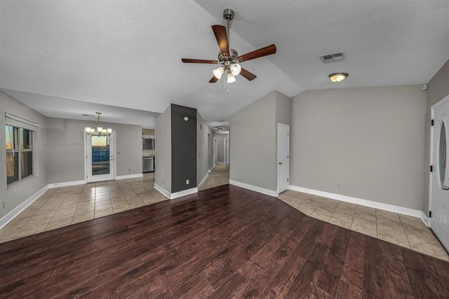 4408 SW Mesquite Dr, Lawton, OK 73505