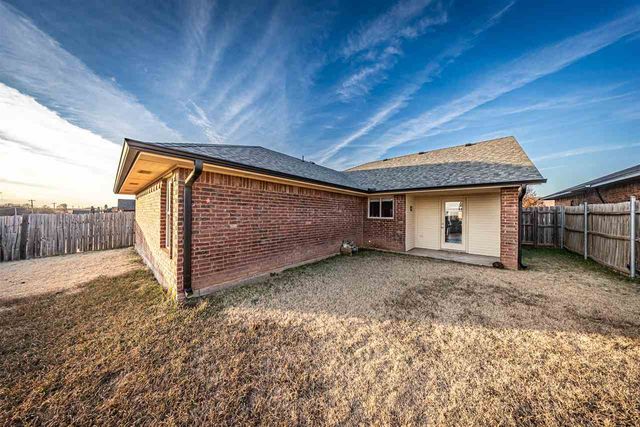 4408 SW Mesquite Dr, Lawton, OK 73505