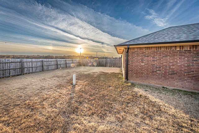 4408 SW Mesquite Dr, Lawton, OK 73505