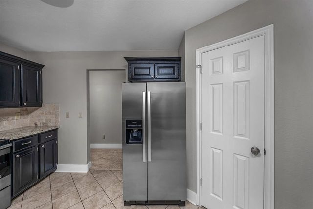 4408 SW Mesquite Dr, Lawton, OK 73505