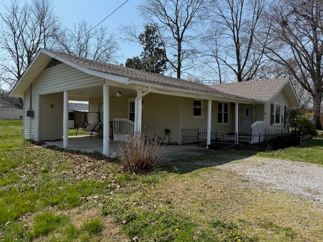 302 Ward Street, Energy, IL 62933